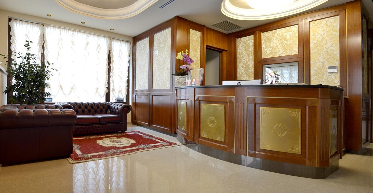 Hotel Rosa Purpurea Валданьо Екстериор снимка
